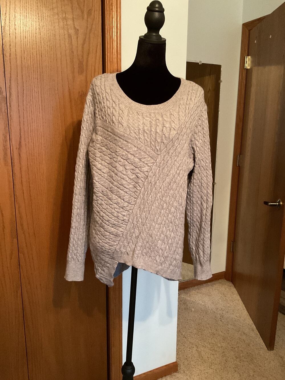 Evolution by Cyrus XL Heather Gray Multi Cable Knit Textured Pom Hem Set Sweater